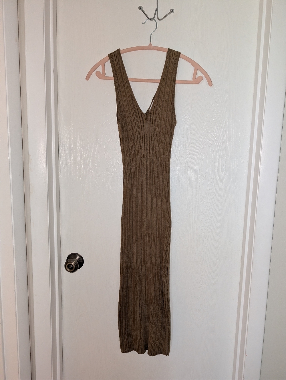 The Workshop Size L Olive Ribbed Body Con Below the Knee Dress